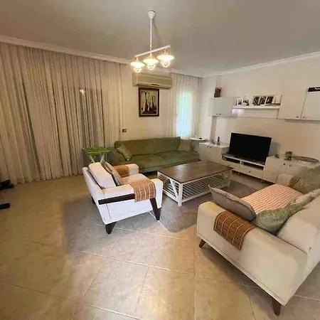 Holiday home Alacati Carsida, Oezel Havuzlu 4 Odali