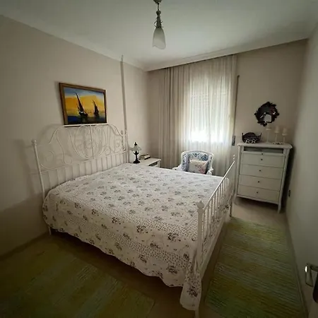 Casa de Férias Alaçatı çarşıda, özel Havuzlu 4 Odalı