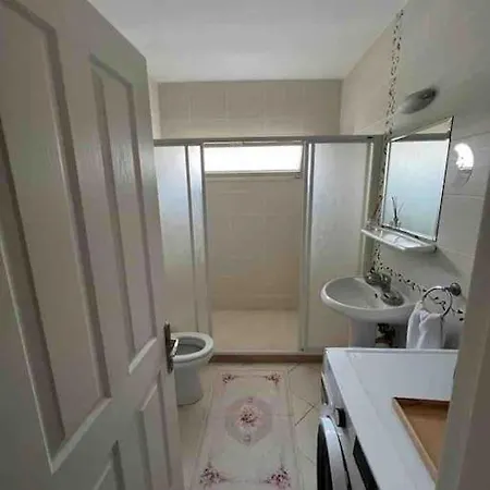 Casa de Férias Alaçatı çarşıda, özel Havuzlu 4 Odalı
