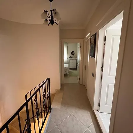 Alaçatı çarşıda, özel Havuzlu 4 Odalı